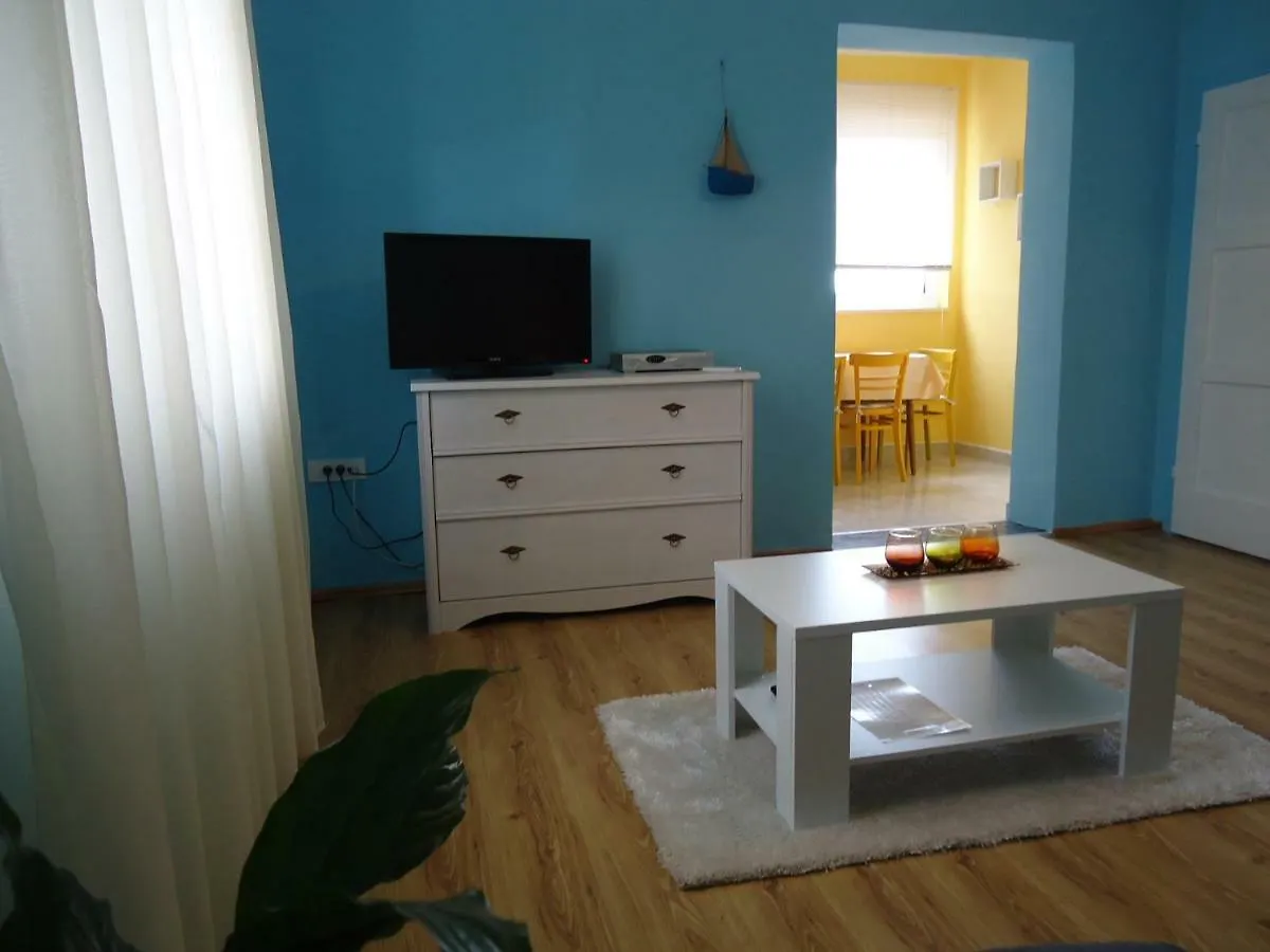 Apartment Milat Trogir 0*,
